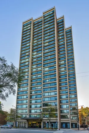 $2,500 | 1850 North Clark Street, Unit 2605, Chicago, IL 60614