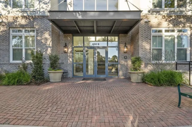 $659,000 | 200 River Landing Drive, Unit B 403, Charleston, SC 29492