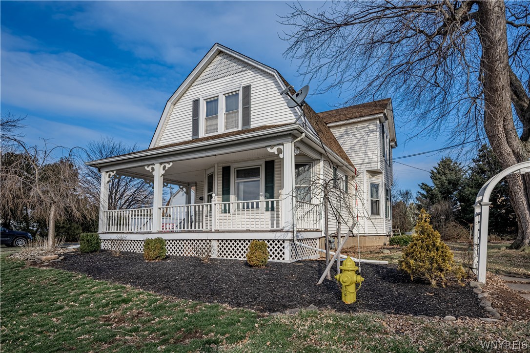 4977 East Lake Road Burt, NY 14028 - Photo 1 of 1