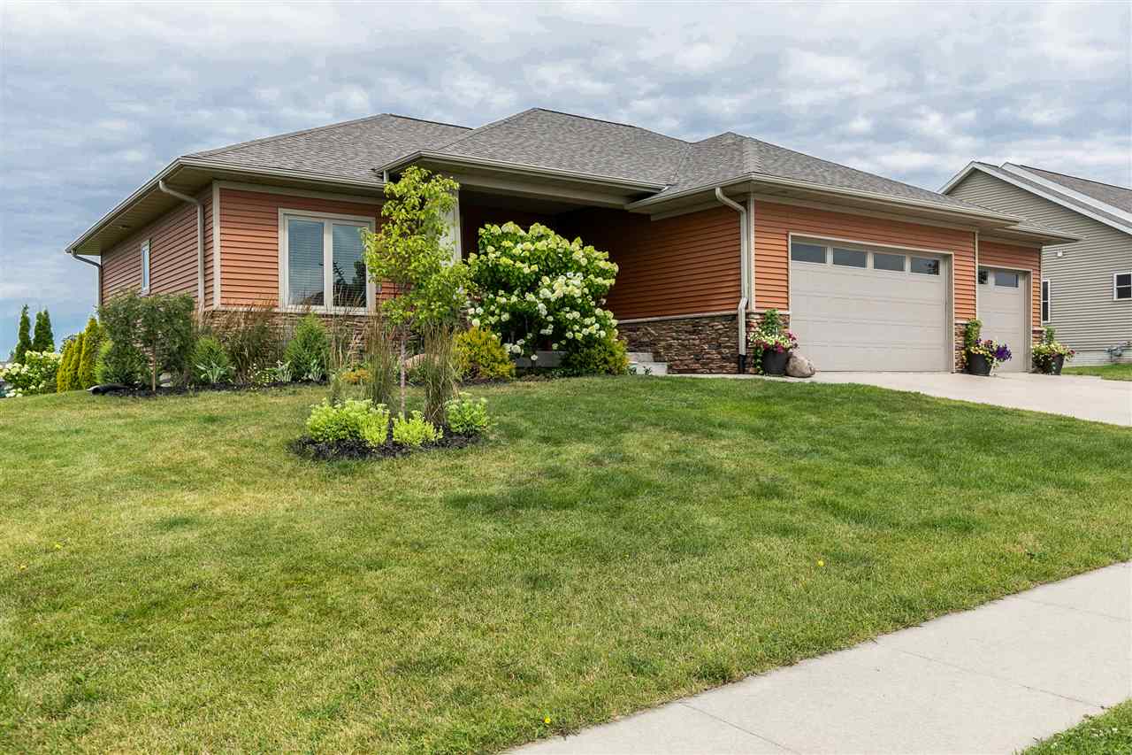 1105 Wood Lily Road Solon, IA 52333 - Photo 2 of 46 Gallery Image 2