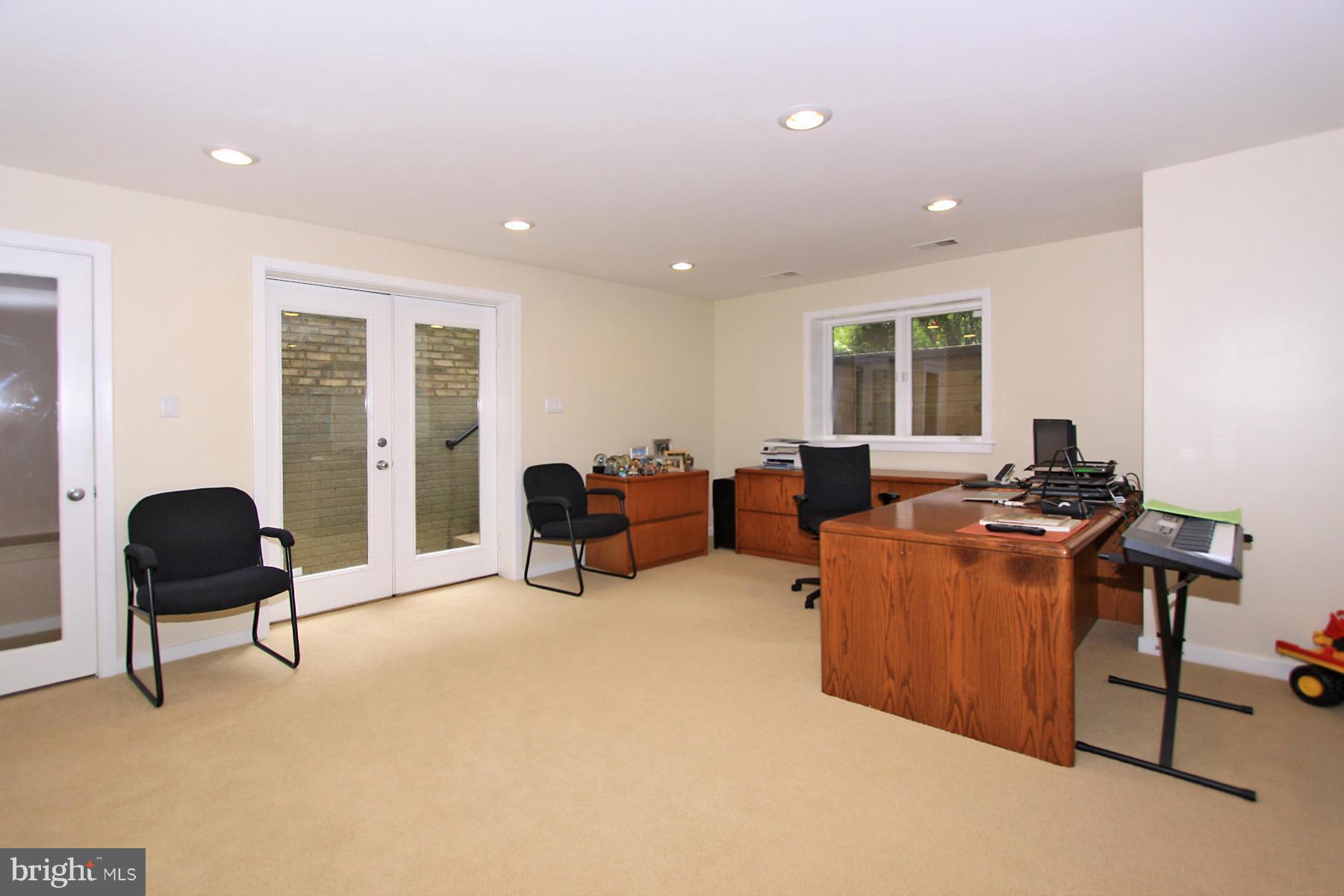 11325 Woodbrook Lane Reston, VA 20194 - Photo 22 of 30 Basement