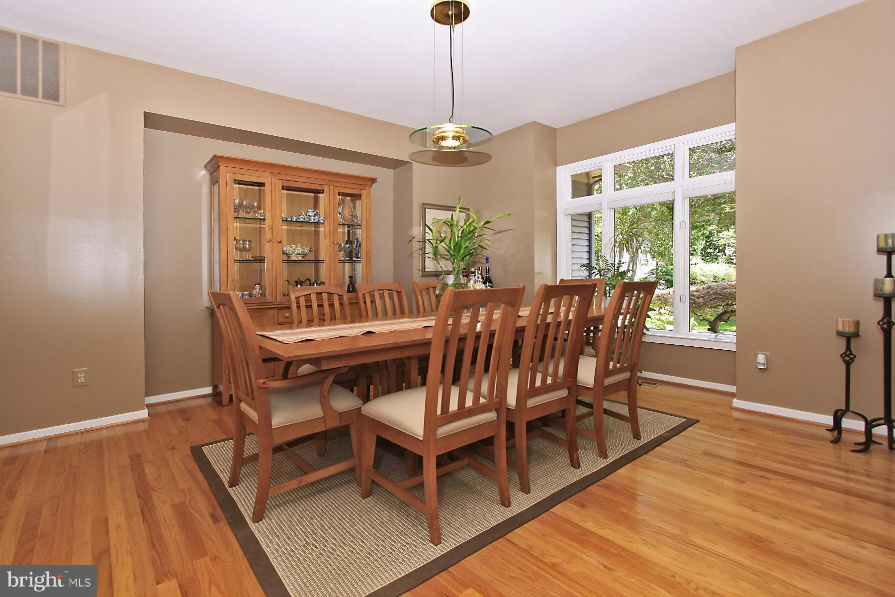 11325 Woodbrook Lane Reston, VA 20194 - Photo 4 of 30 Dining Room