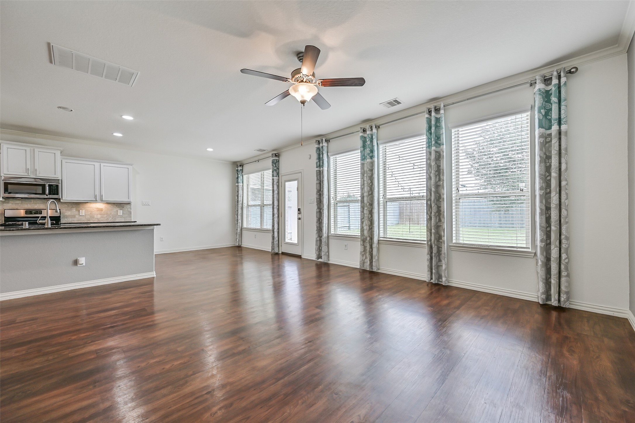 4511 Apple Point Lane Rosharon, TX 77583 - Photo 14 of 39