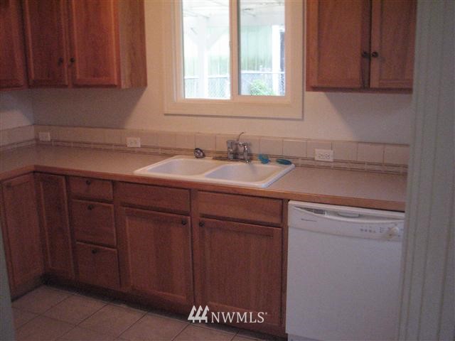 19672 Anderson Road Mount Vernon, WA 98274 - Photo 3 of 13 Gallery Image 3