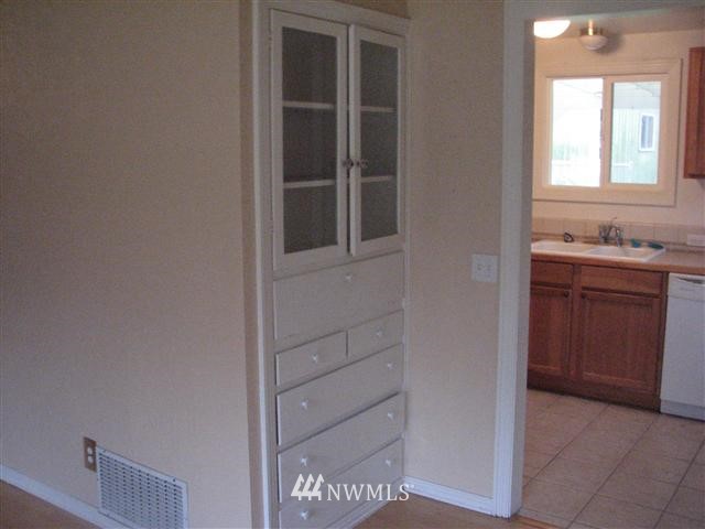 19672 Anderson Road Mount Vernon, WA 98274 - Photo 4 of 13 Gallery Image 4