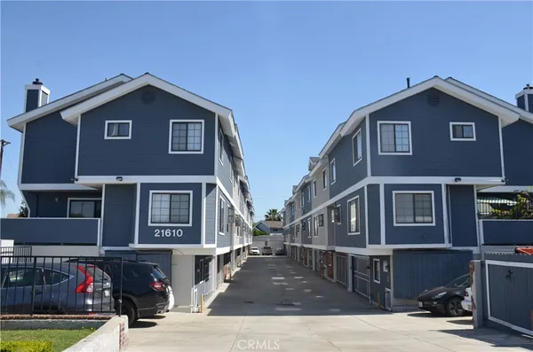 $599,999 | 21610 Orrick Avenue, Unit 7, Carson, CA 90745