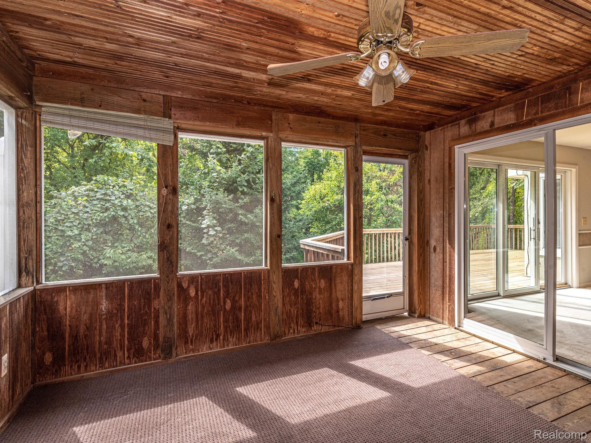 5255 Stickney Road Clarkston, MI 48348 - Photo 33 of 80 Wonderful 3 Season Room