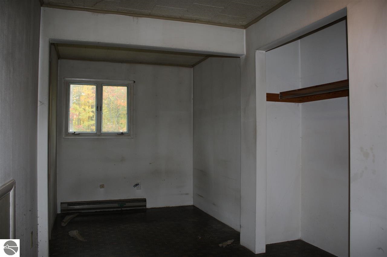 7616 Homestead Road Benzonia, MI 49616 - Photo 23 of 26 1777602-22.JPG