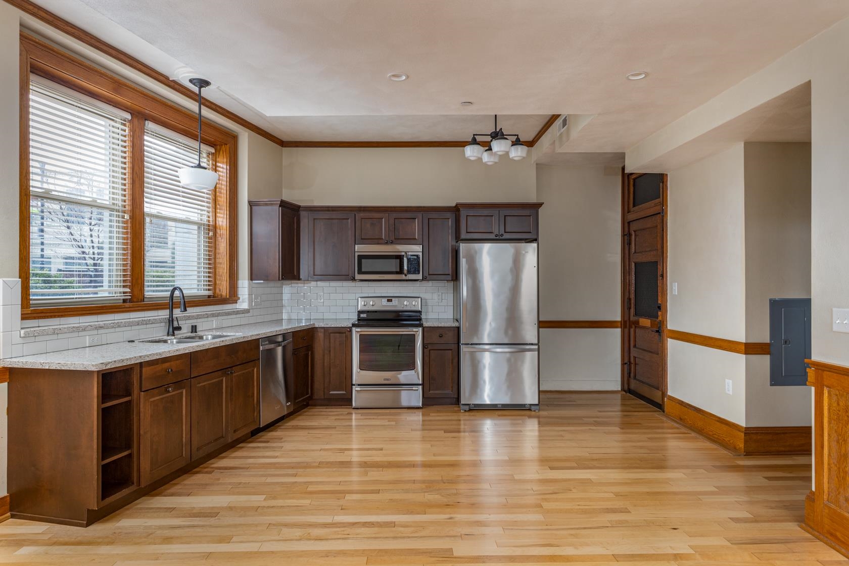 105 Washington Avenue, Unit 2 Oshkosh, WI 54901 - Photo 3 of 17