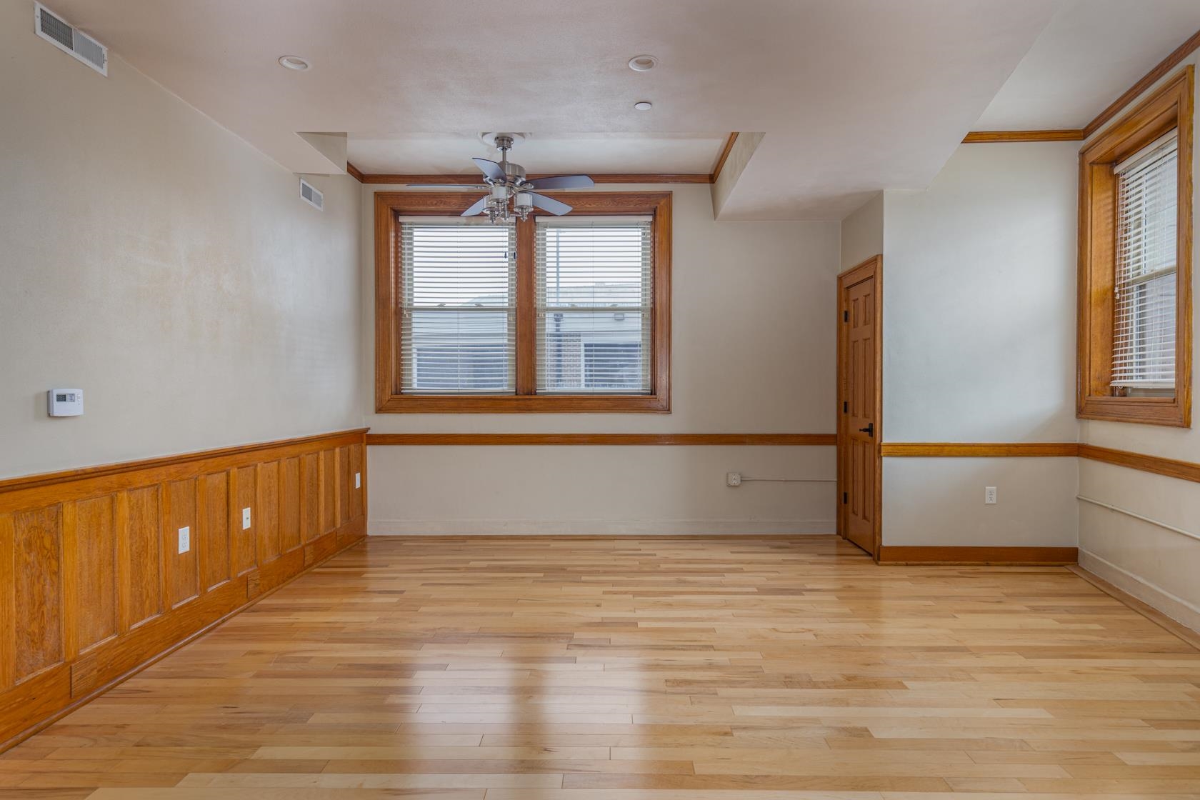 105 Washington Avenue, Unit 2 Oshkosh, WI 54901 - Photo 7 of 17