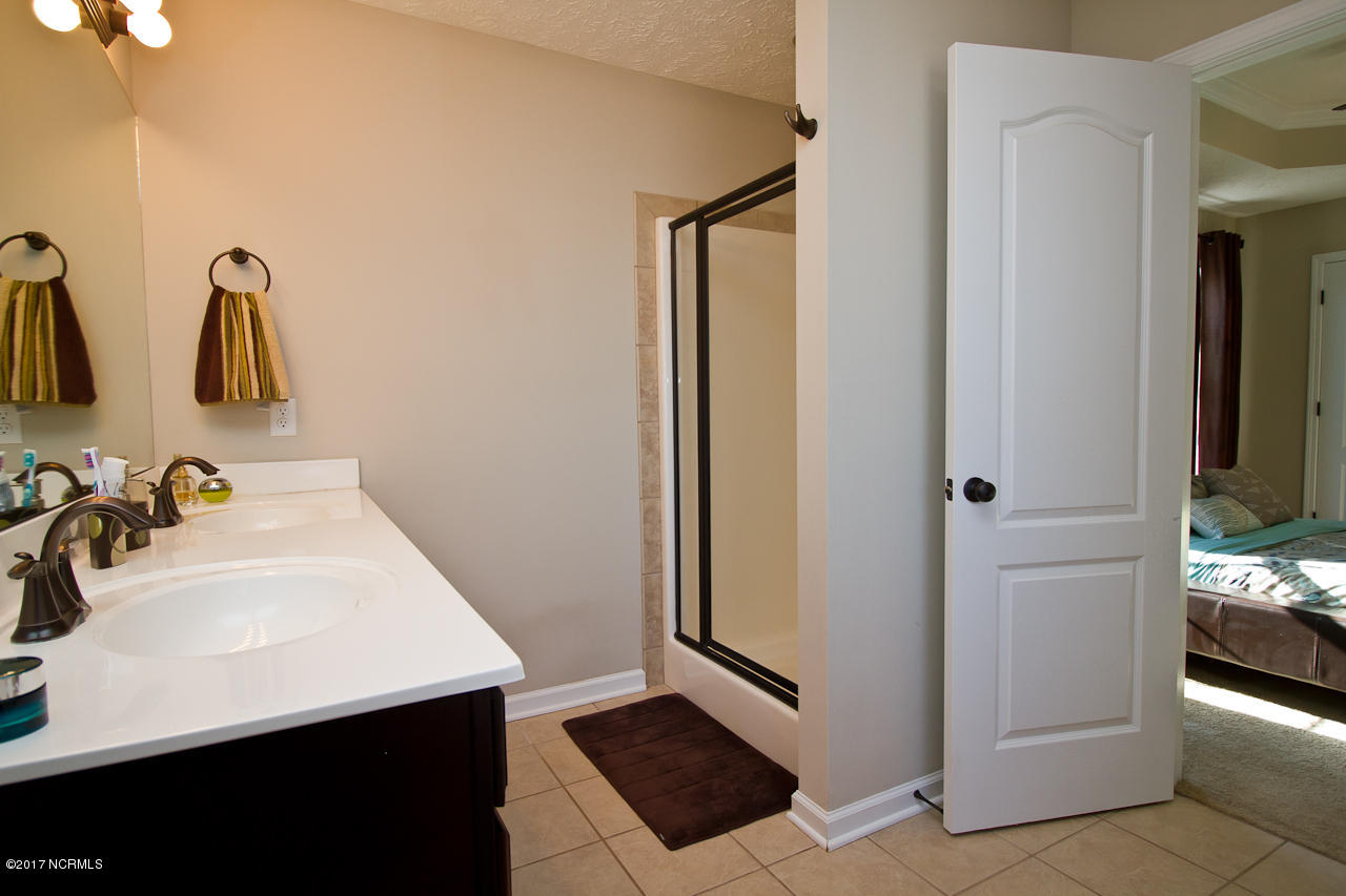 246 Merin Height Road Jacksonville, NC 28546 - Photo 32 of 37 Master Bath