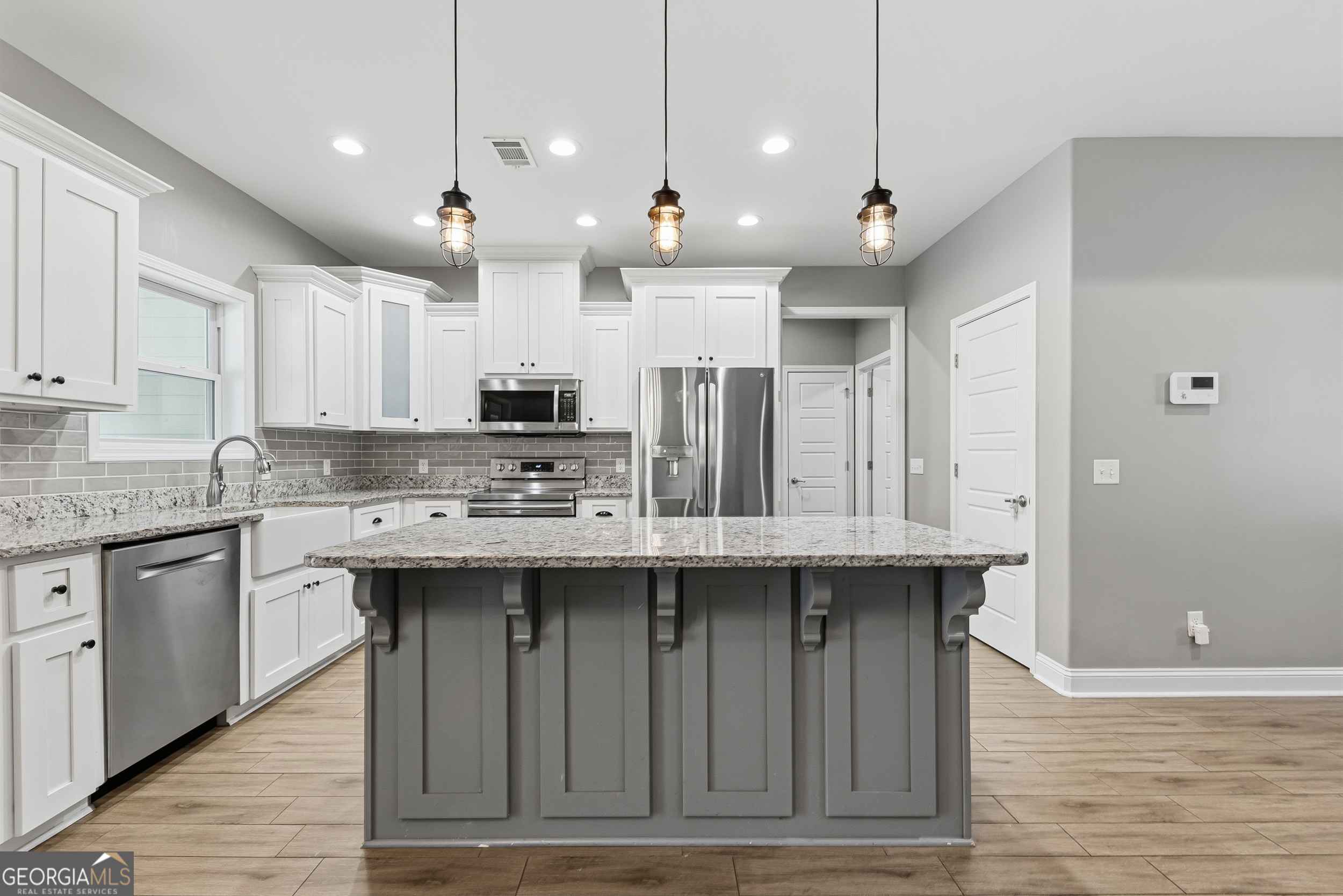 113 Logans Way Kingsland, GA 31548 - Photo 2 of 32