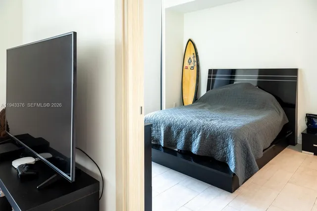 $5,000 | 1000 Brickell Plaza, Unit 1806, Miami, FL 33131