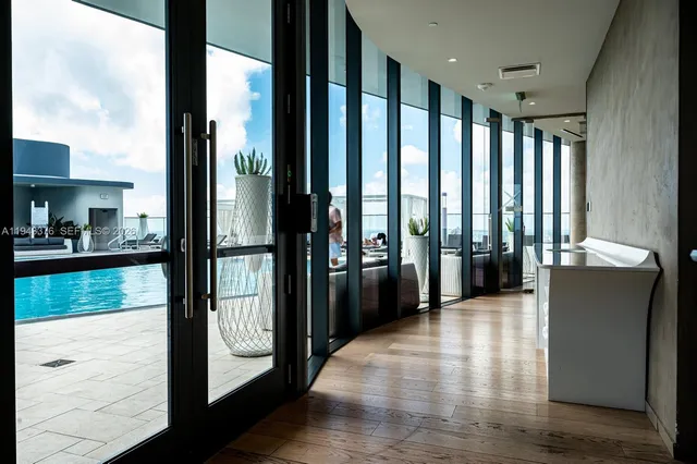 $5,000 | 1000 Brickell Plaza, Unit 1806, Miami, FL 33131