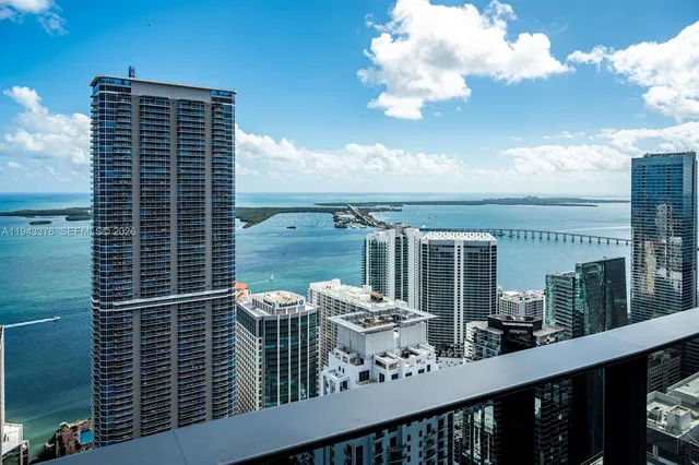 $5,000 | 1000 Brickell Plaza, Unit 1806, Miami, FL 33131