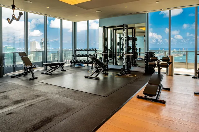 $5,000 | 1000 Brickell Plaza, Unit 1806, Miami, FL 33131