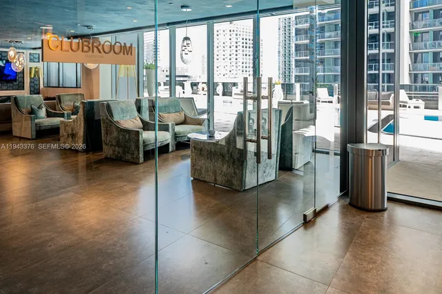 $5,000 | 1000 Brickell Plaza, Unit 1806, Miami, FL 33131