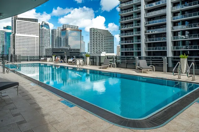 $5,000 | 1000 Brickell Plaza, Unit 1806, Miami, FL 33131