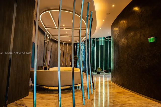 $5,000 | 1000 Brickell Plaza, Unit 1806, Miami, FL 33131