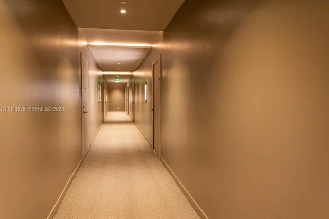 $5,000 | 1000 Brickell Plaza, Unit 1806, Miami, FL 33131