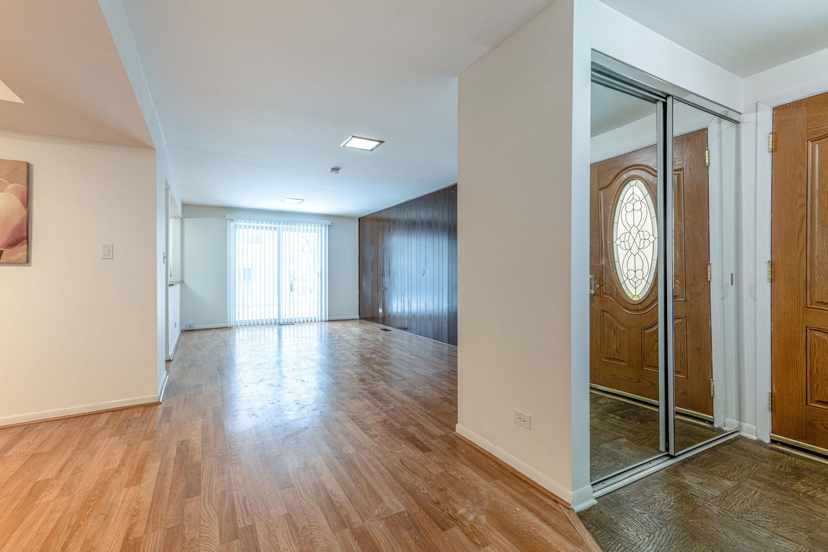 9260 Dee Road Des Plaines, IL 60016 - Photo 8 of 34