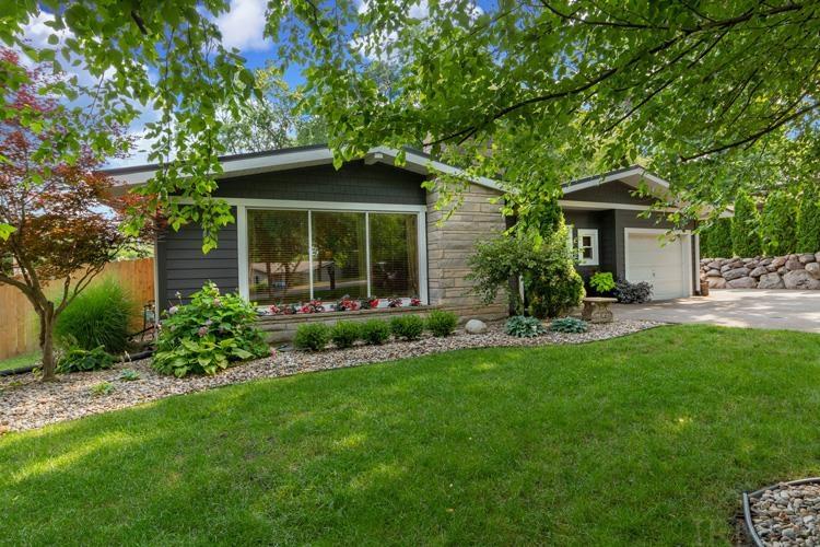 1938 Inwood Road South Bend, IN 46614 - Photo 1 of 35 Gallery Image 1