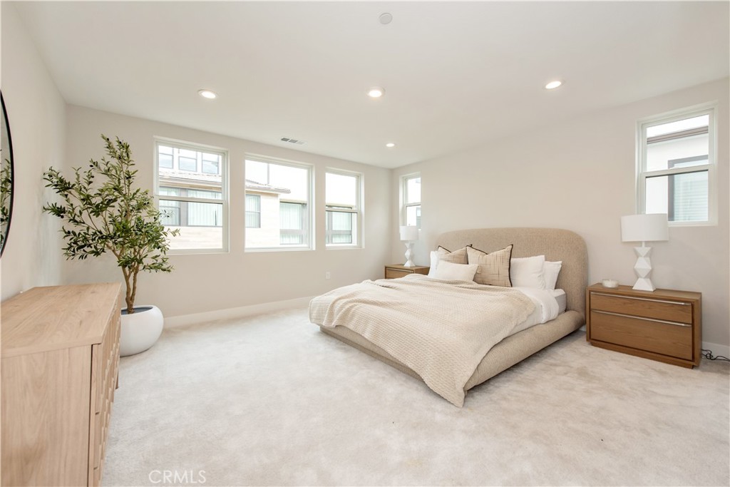 216 Stage Irvine, CA 92618 - Photo 18 of 40