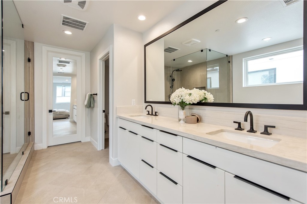 216 Stage Irvine, CA 92618 - Photo 20 of 40