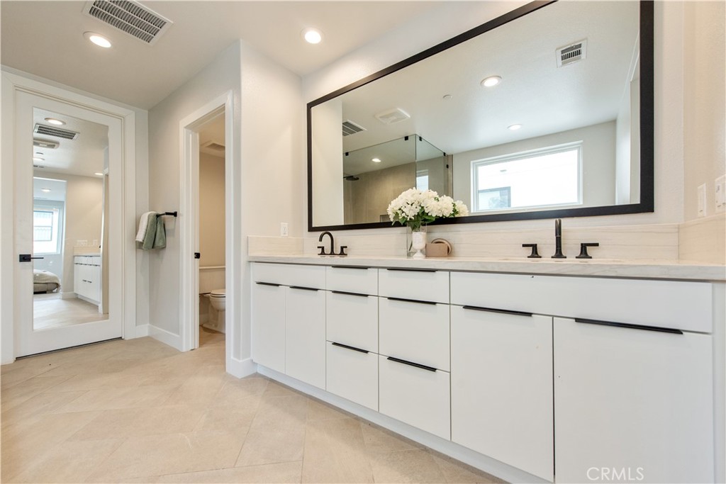 216 Stage Irvine, CA 92618 - Photo 21 of 40