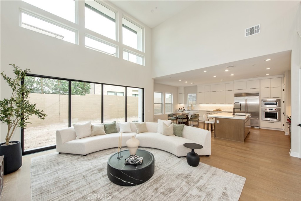 216 Stage Irvine, CA 92618 - Photo 5 of 40