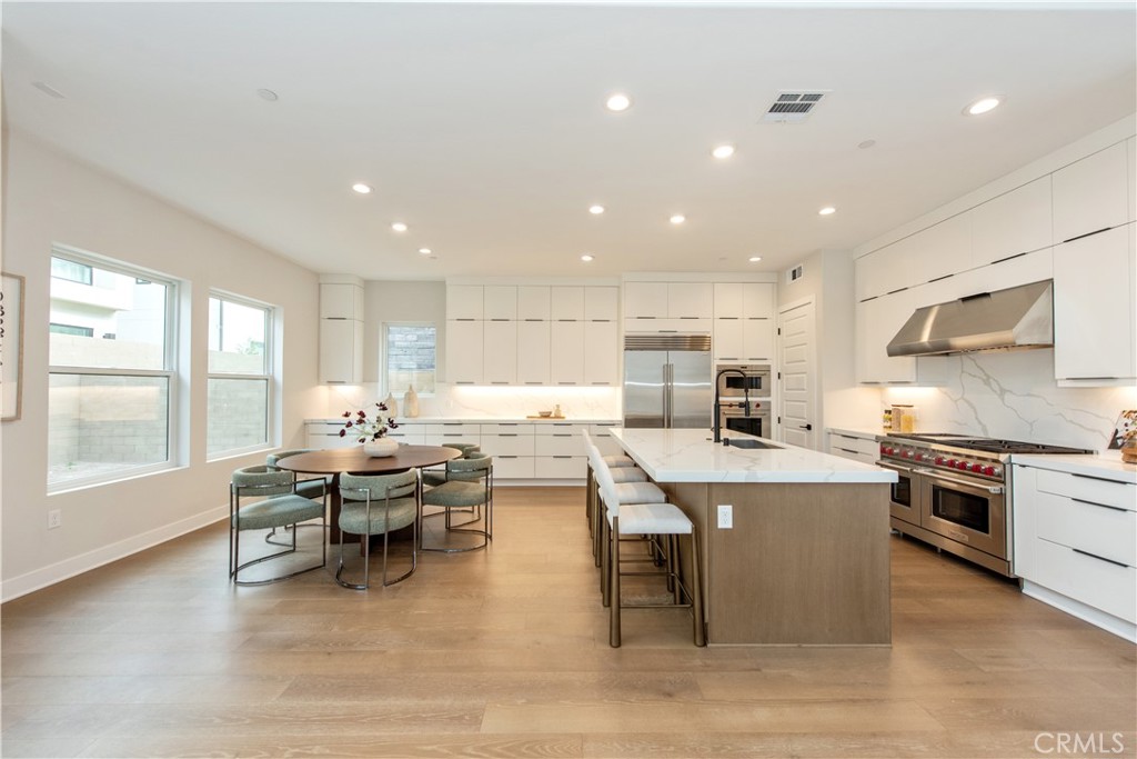 216 Stage Irvine, CA 92618 - Photo 7 of 40