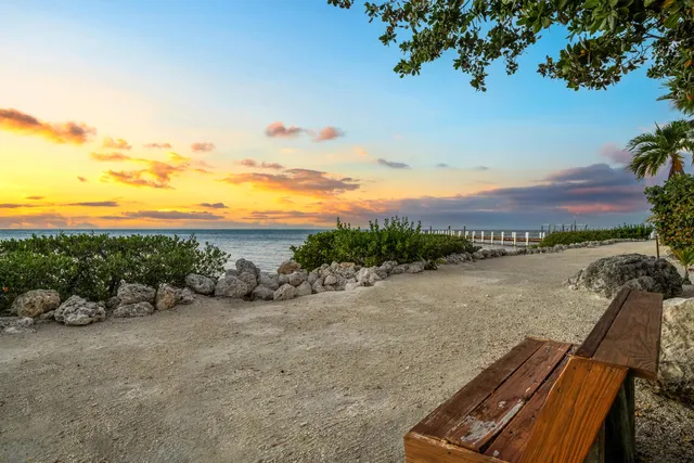 $4,900,000 | 115 Windy Point Circle, Marathon, FL 33050