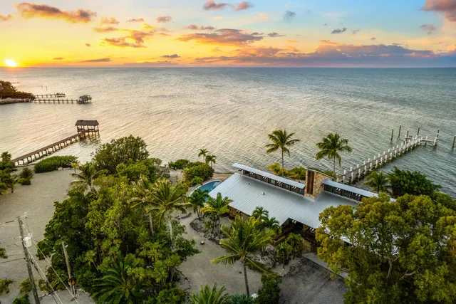 $4,900,000 | 115 Windy Point Circle, Marathon, FL 33050