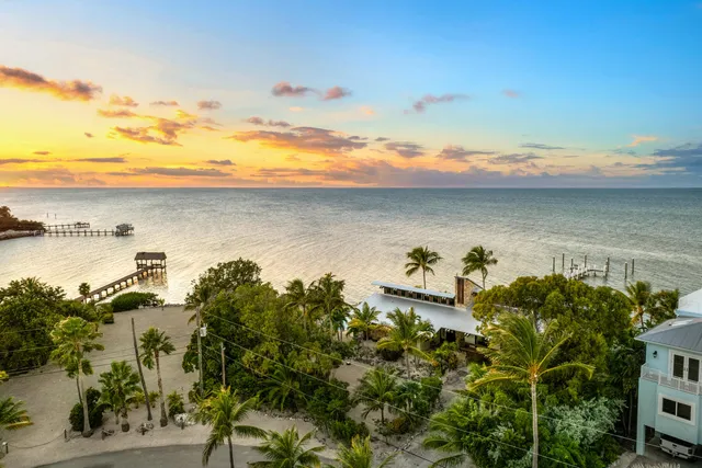 $4,900,000 | 115 Windy Point Circle, Marathon, FL 33050