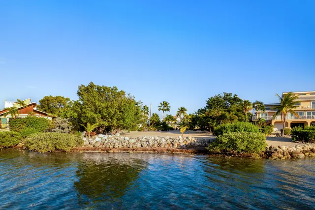 $4,900,000 | 115 Windy Point Circle, Marathon, FL 33050