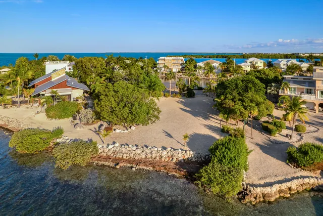 $4,900,000 | 115 Windy Point Circle, Marathon, FL 33050