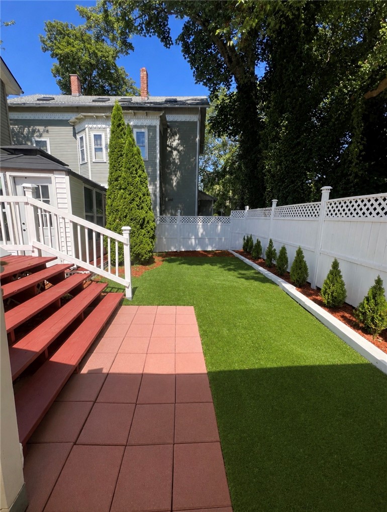 57 Gould Street Newport, RI 02840 - Photo 12 of 15