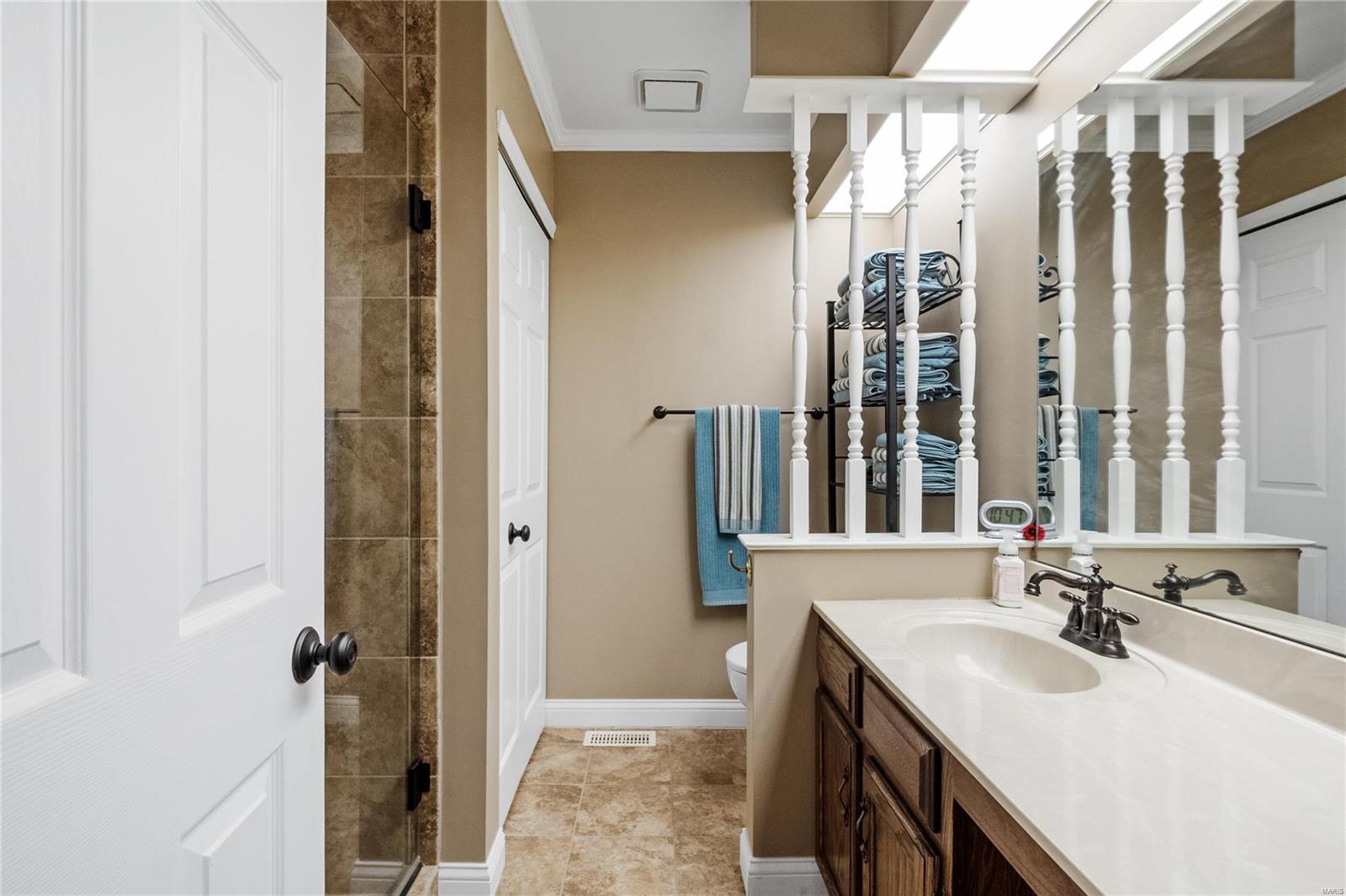 15806 Thomas Ridge Court Chesterfield, MO 63017 - Photo 5 of 35