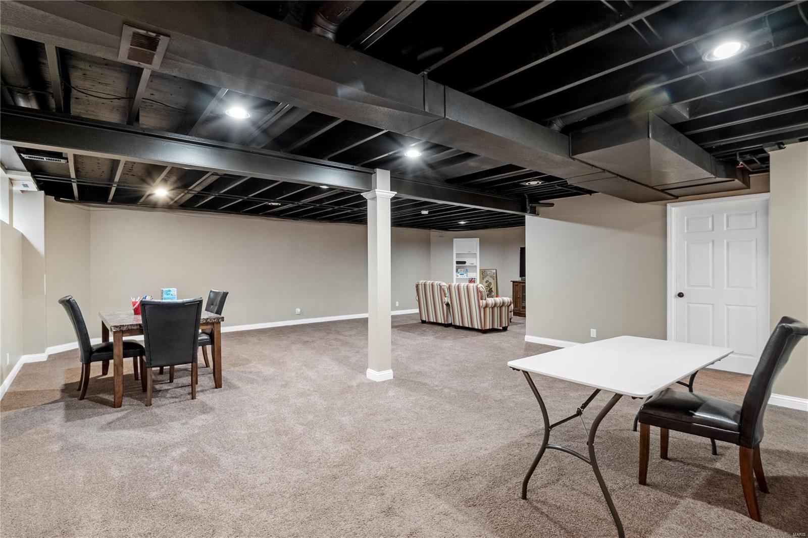 15806 Thomas Ridge Court Chesterfield, MO 63017 - Photo 7 of 35