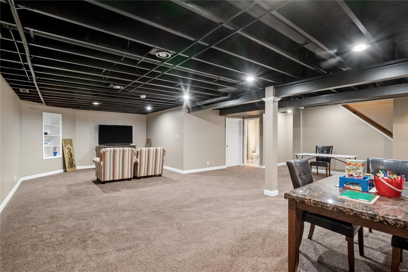 15806 Thomas Ridge Court Chesterfield, MO 63017 - Photo 8 of 35