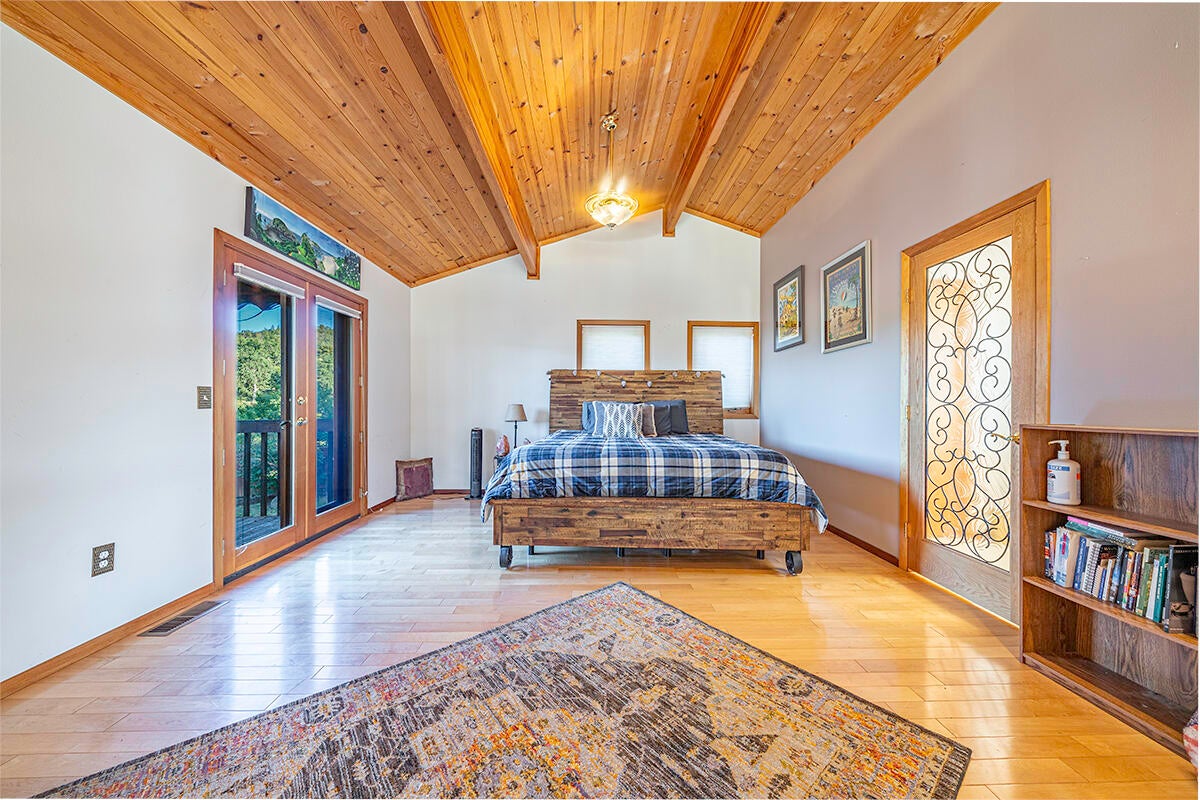3960 Independence School Road Medford, OR 97501 - Photo 13 of 47 DSC07381-HDR-Edit