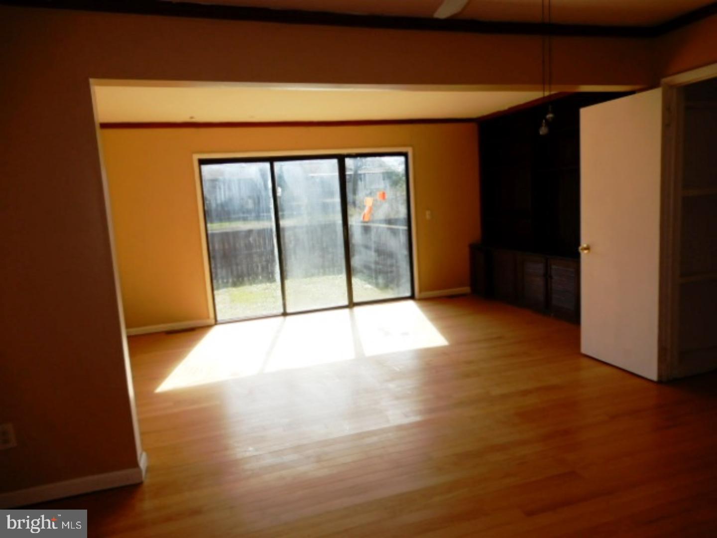 488 Fairfield Road East Windsor, NJ 08520 - Photo 4 of 25 Gallery Image 4