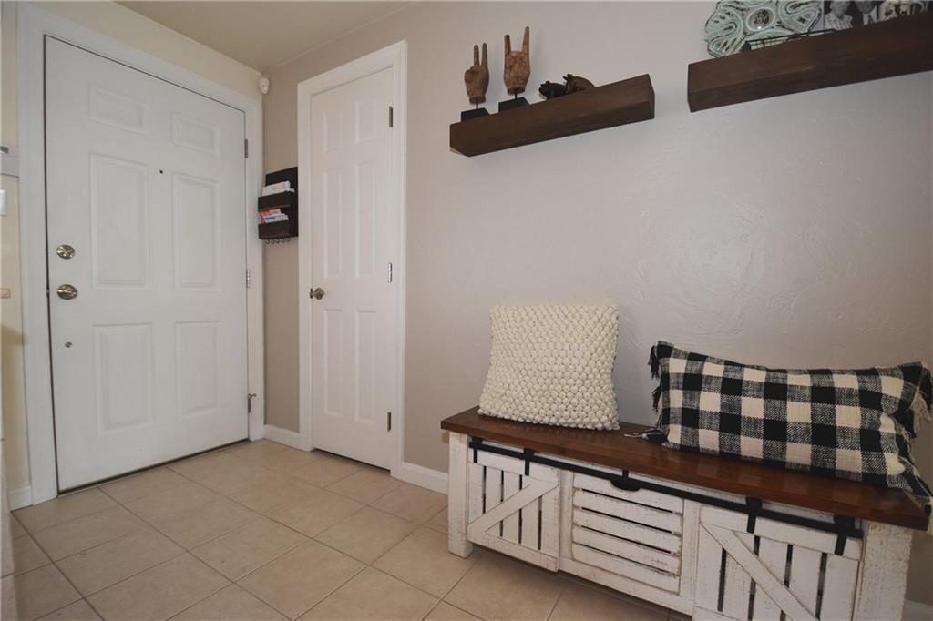 4835 Doyle Road Pittsburgh, PA 15227 - Photo 3 of 25 Gallery Image 3