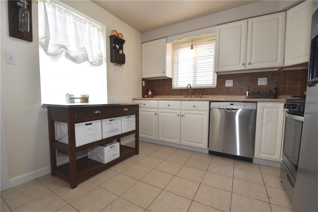 4835 Doyle Road Pittsburgh, PA 15227 - Photo 8 of 25 Gallery Image 8