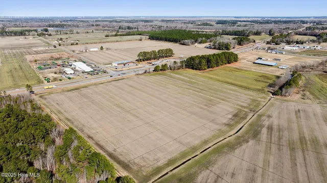 $294,000 | 1604 Ocean Highway North, Hertford, NC 27944