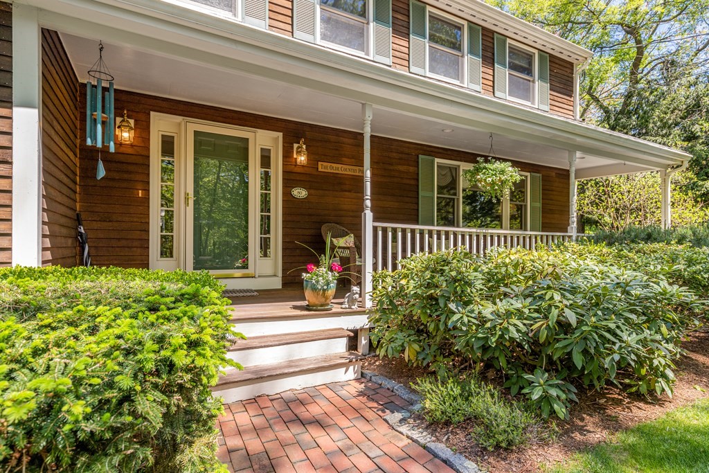 80 Jackman Street Georgetown, MA 01833 - Photo 2 of 42 Gallery Image 2