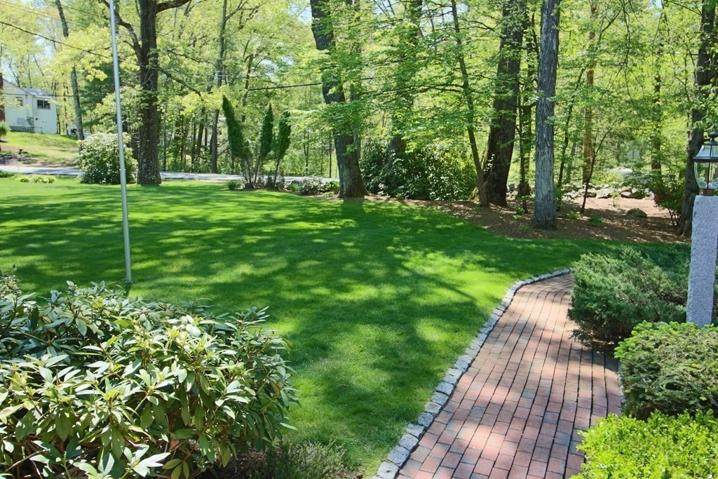 80 Jackman Street Georgetown, MA 01833 - Photo 4 of 42 Gallery Image 4