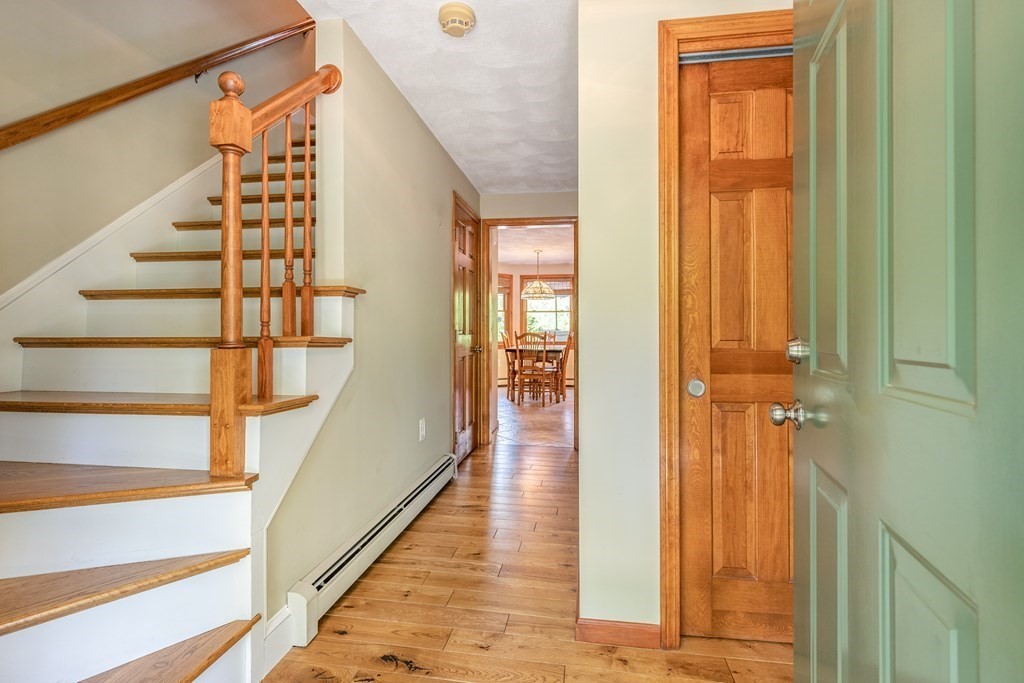80 Jackman Street Georgetown, MA 01833 - Photo 5 of 42 Gallery Image 5