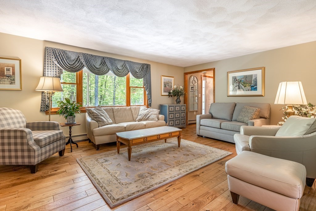 80 Jackman Street Georgetown, MA 01833 - Photo 7 of 42 Gallery Image 7