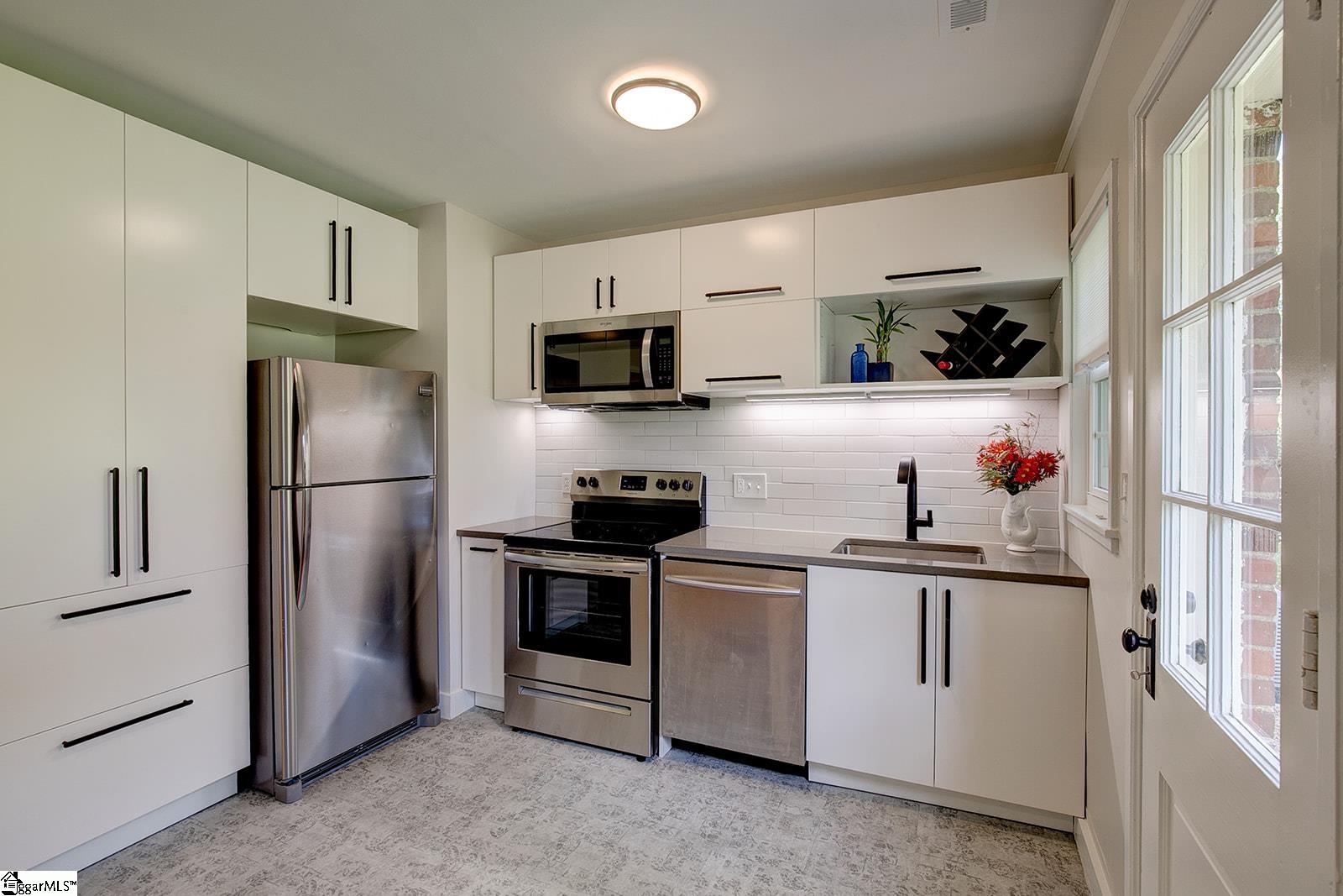 600 University Ridge, Unit 24 Greenville, SC 29601 - Photo 6 of 19 Gallery Image 6